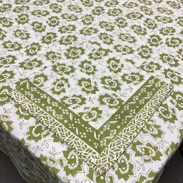 Green Daffodil 60 x 90 Tablecloth
