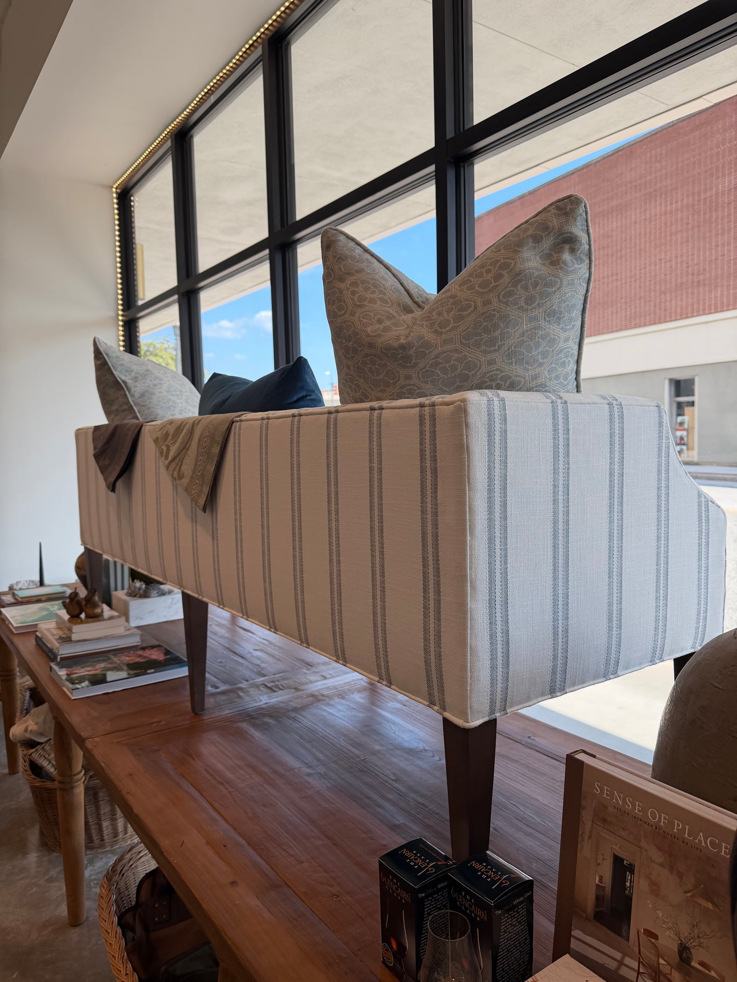 Commons Bench - Bloni Cloud