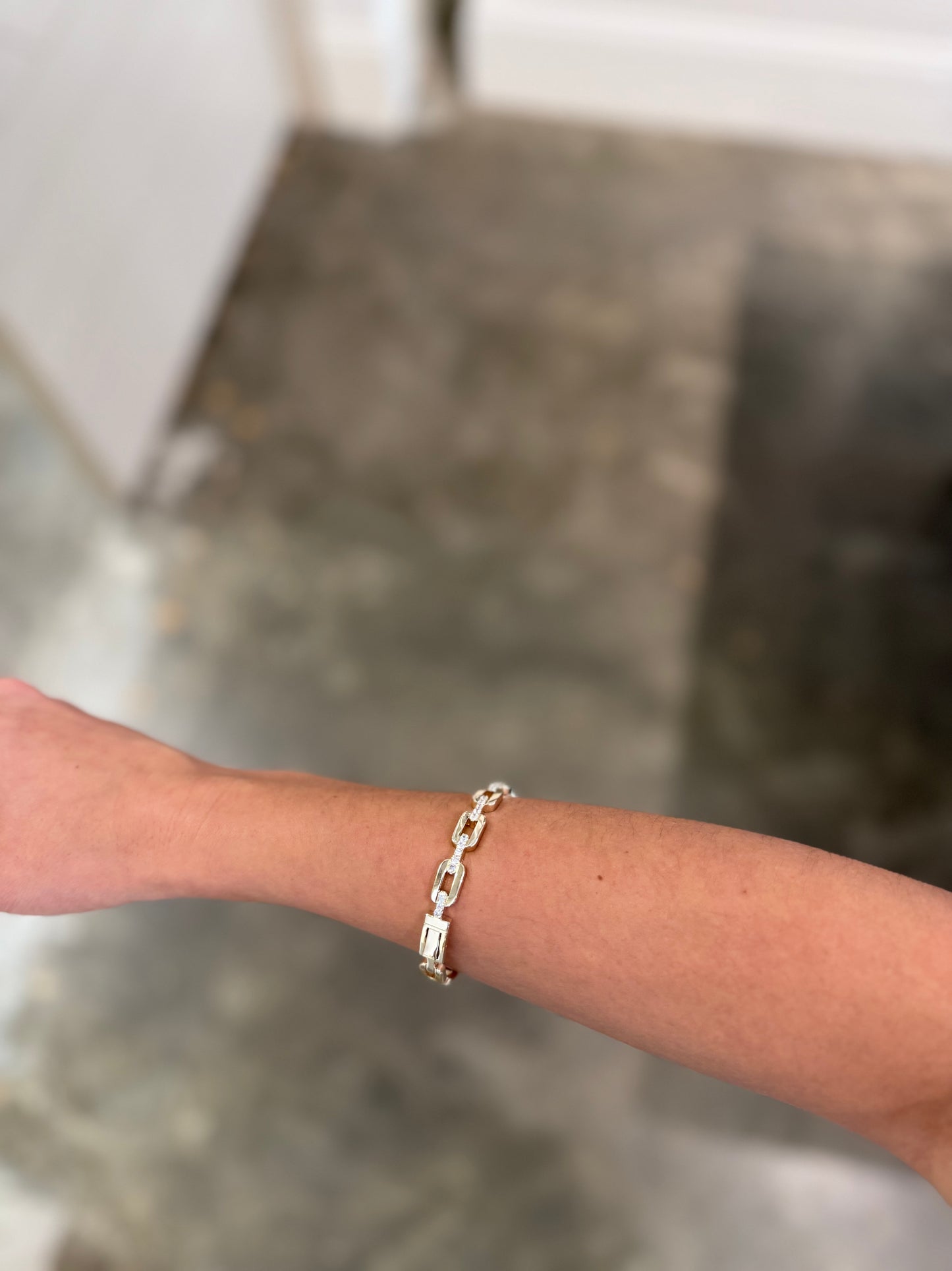 Clasp Chain Bangle