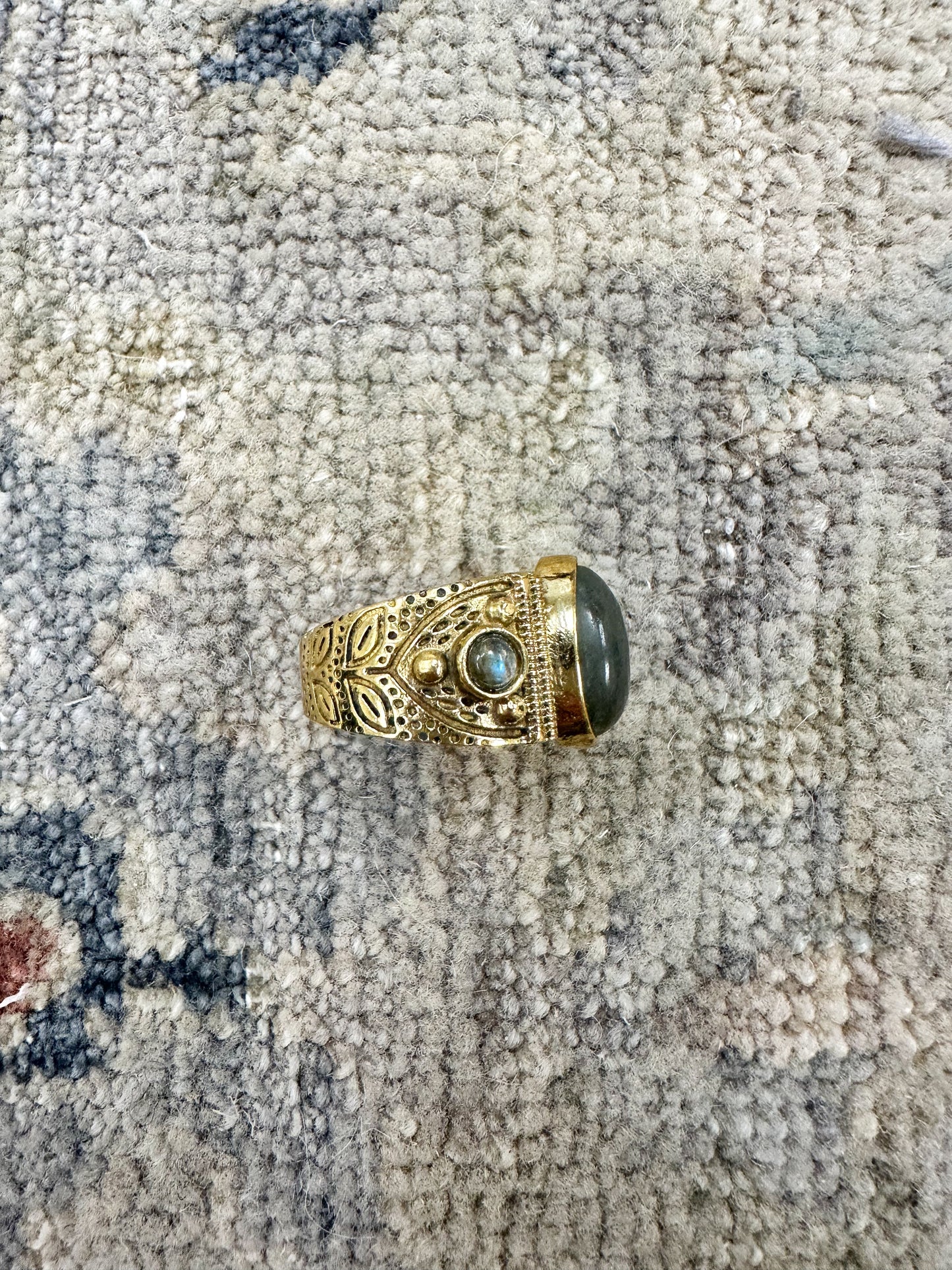 Blue Stone Indian Gold Ring